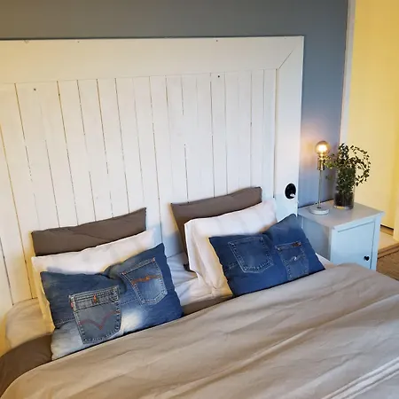 Braennoe Varv Bed & Breakfast-2